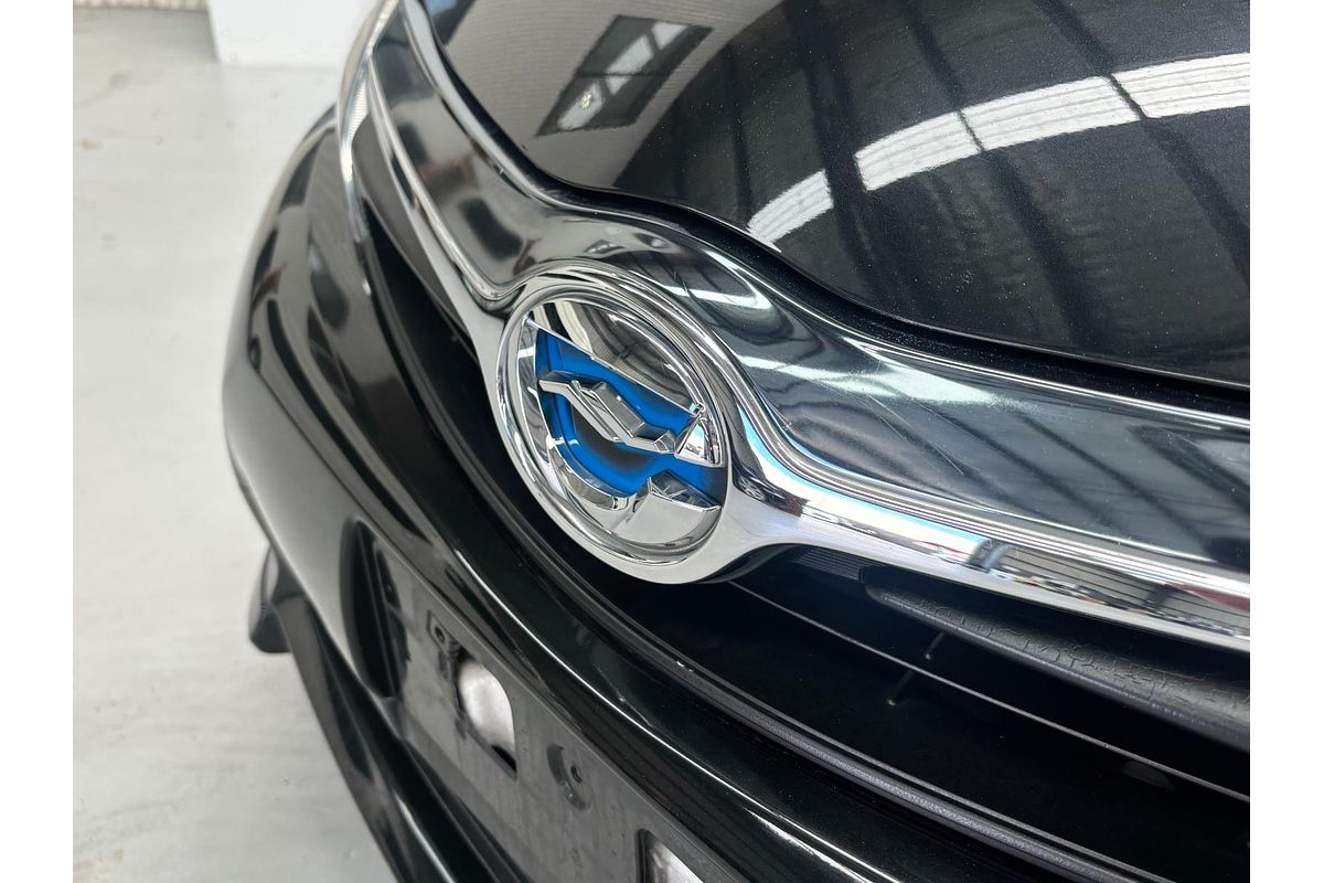 2013 Toyota Corolla Fielder Hybrid WxB NKE165