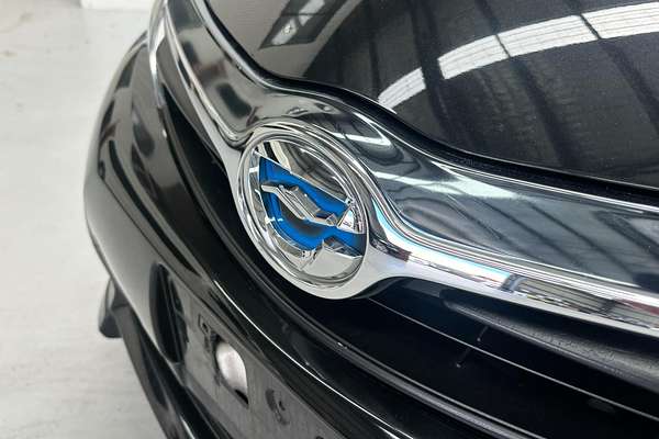 2013 Toyota Corolla Fielder Hybrid WxB NKE165