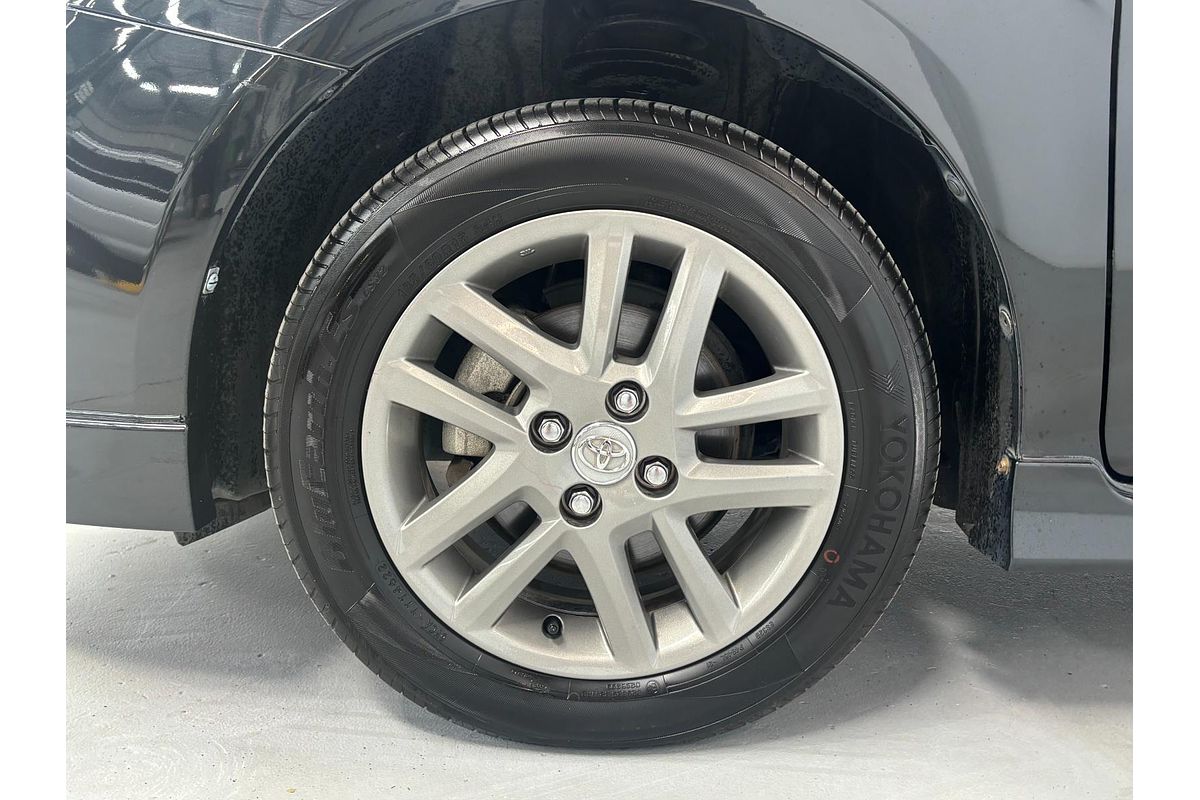 2013 Toyota Corolla Fielder Hybrid WxB NKE165