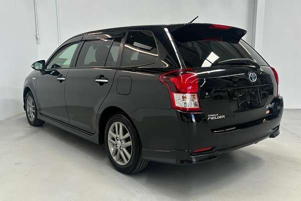 2013 Toyota Corolla Fielder Hybrid WxB NKE165