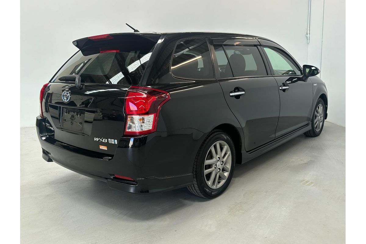 2013 Toyota Corolla Fielder Hybrid WxB NKE165