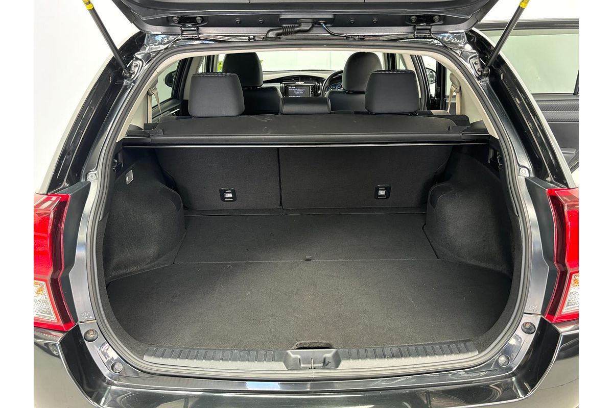 2013 Toyota Corolla Fielder Hybrid WxB NKE165