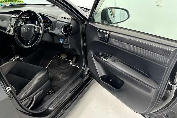 2013 Toyota Corolla Fielder Hybrid WxB NKE165