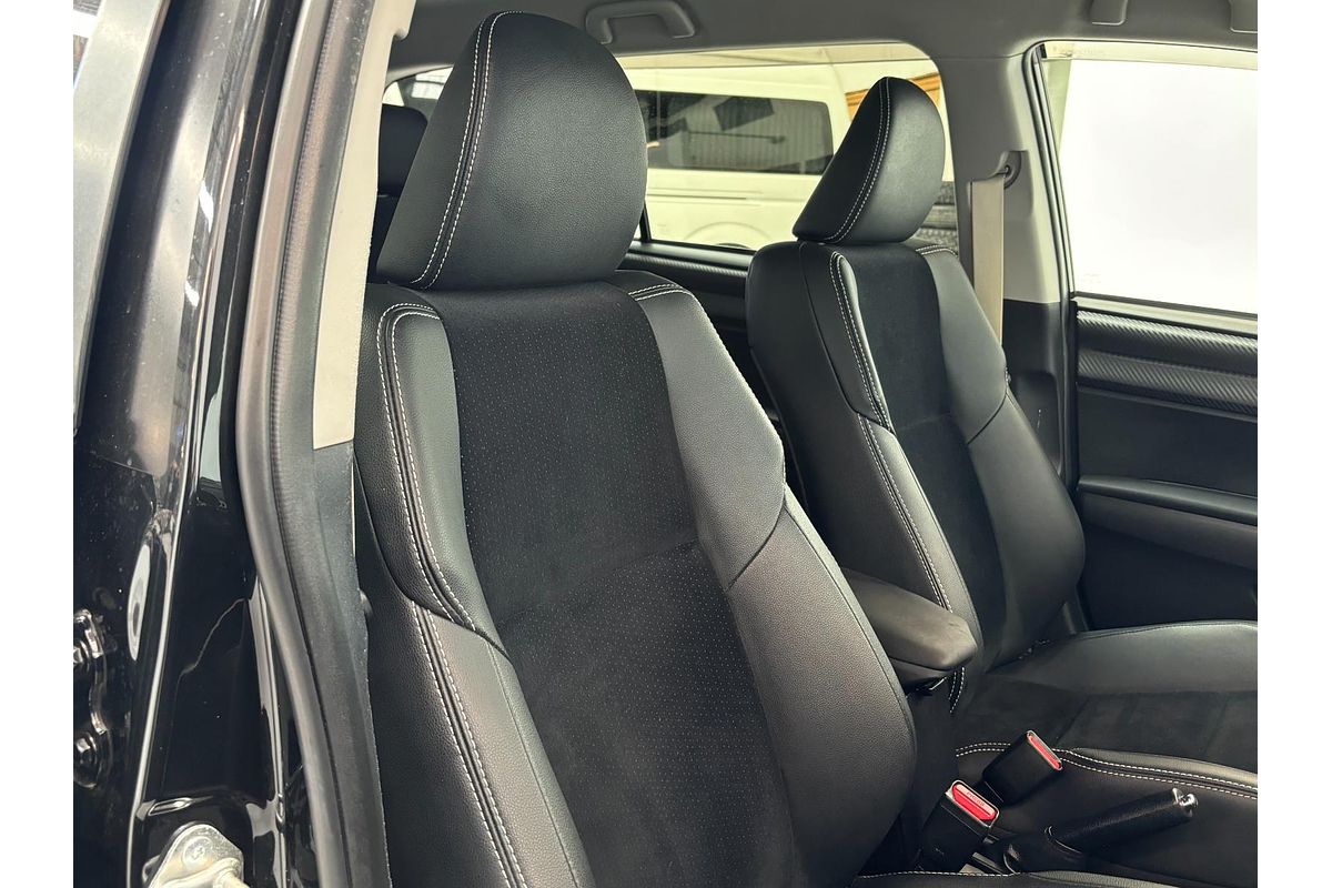 2013 Toyota Corolla Fielder Hybrid WxB NKE165