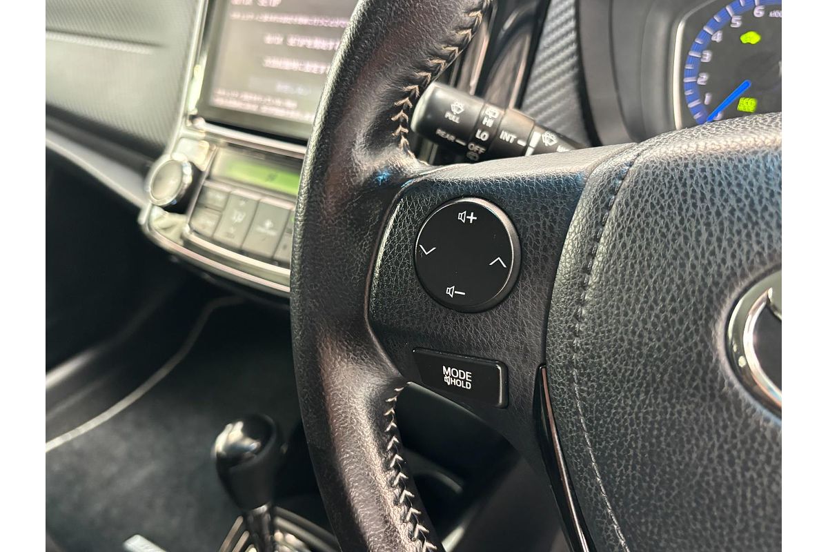 2013 Toyota Corolla Fielder Hybrid WxB NKE165