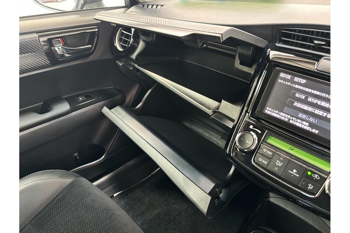 2013 Toyota Corolla Fielder Hybrid WxB NKE165