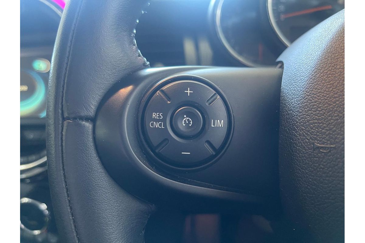2015 MINI Hatch Cooper F56