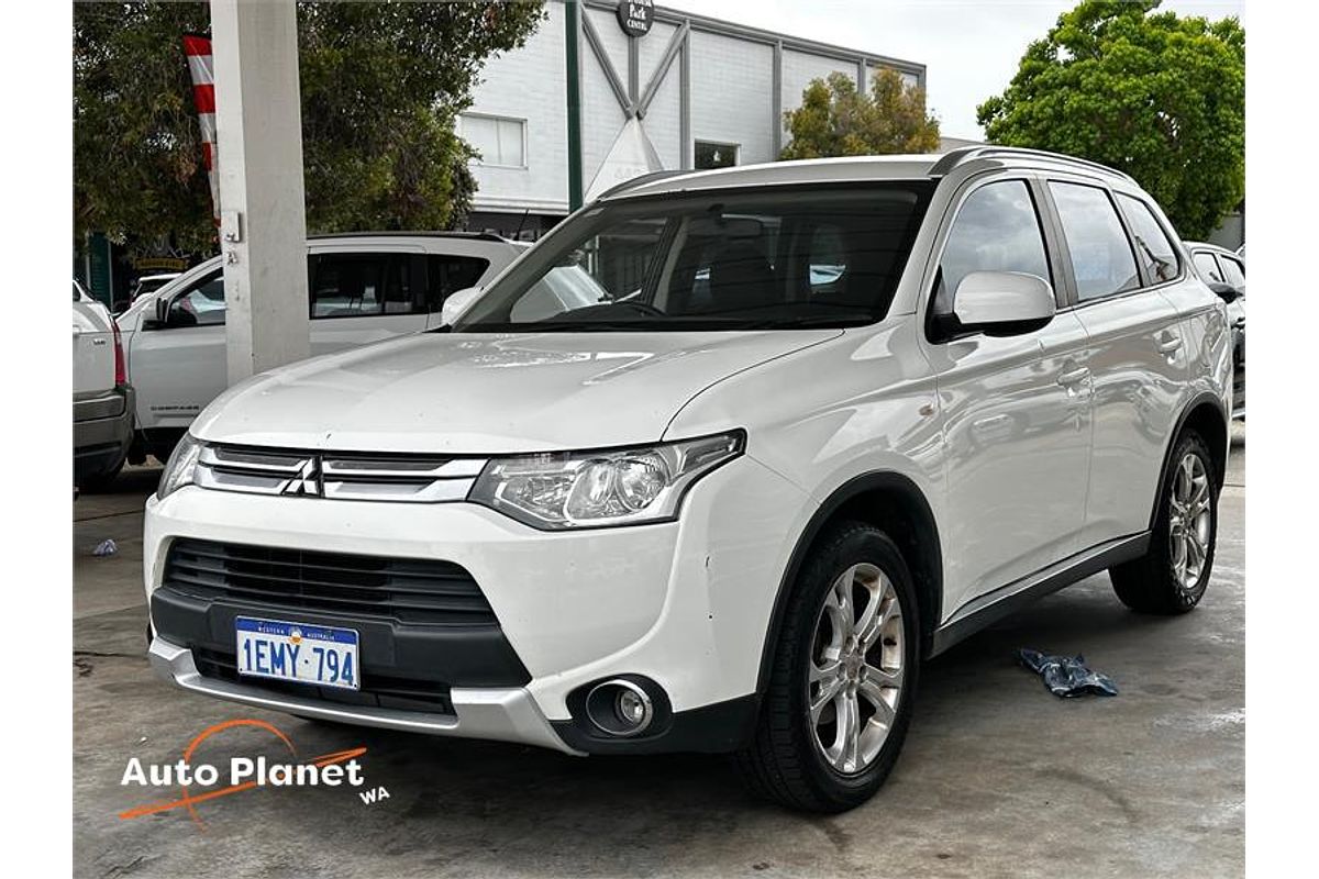 2014 Mitsubishi OUTLANDER ES (4x2) ZJ MY14.5