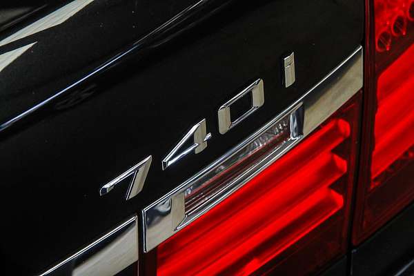 2013 BMW 7 Series 740i F01 LCI