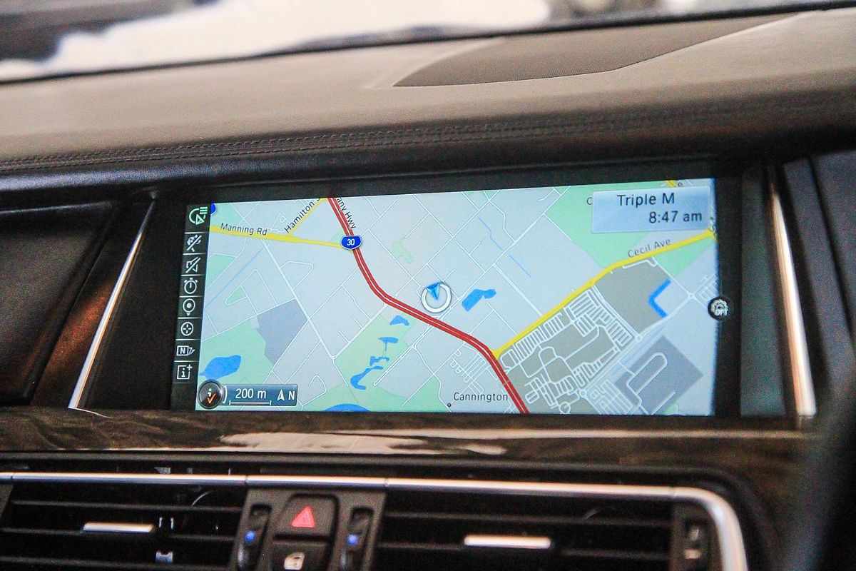 2013 BMW 7 Series 740i F01 LCI