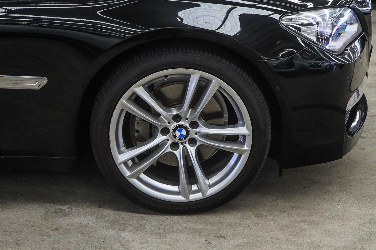 2013 BMW 7 Series 740i F01 LCI