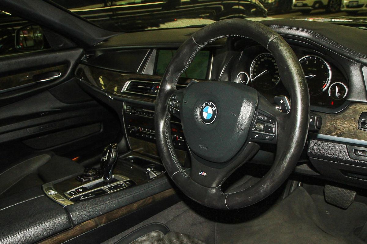 2013 BMW 7 Series 740i F01 LCI