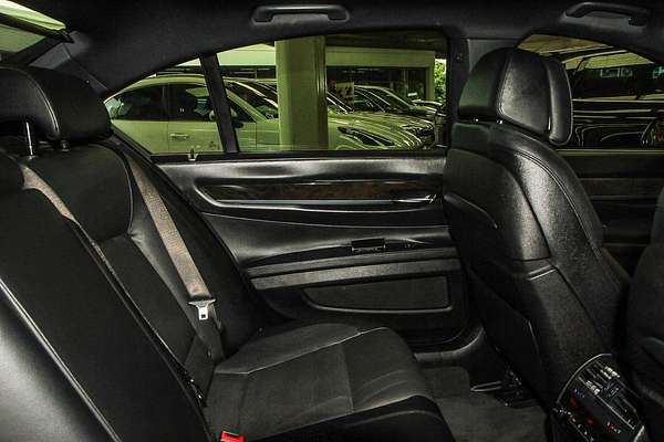 2013 BMW 7 Series 740i F01 LCI