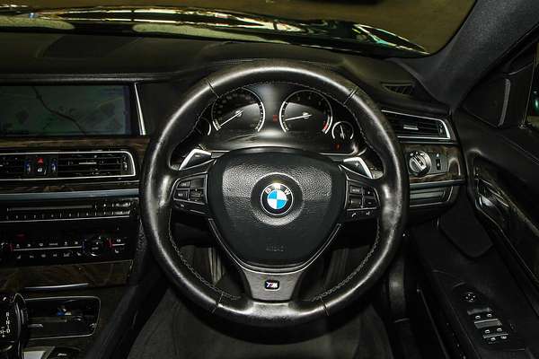 2013 BMW 7 Series 740i F01 LCI