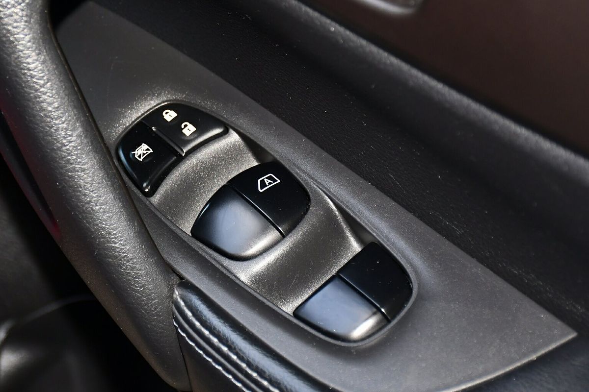 2015 Nissan X-TRAIL ST T32
