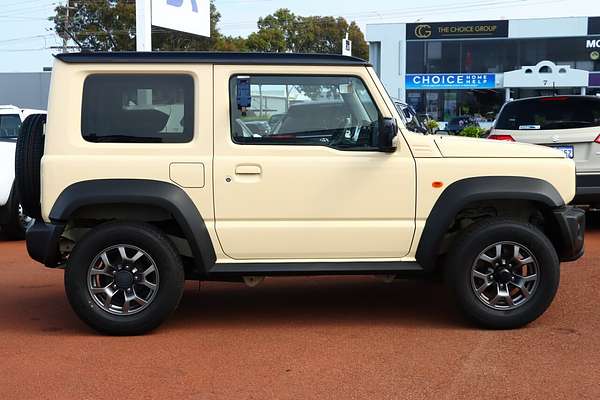 2022 Suzuki Jimny GLX GJ