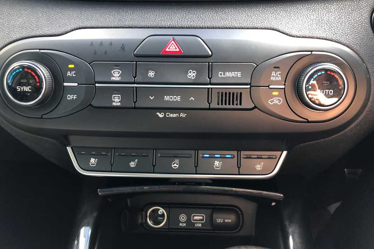 2015 Kia SORENTO Platinum UM