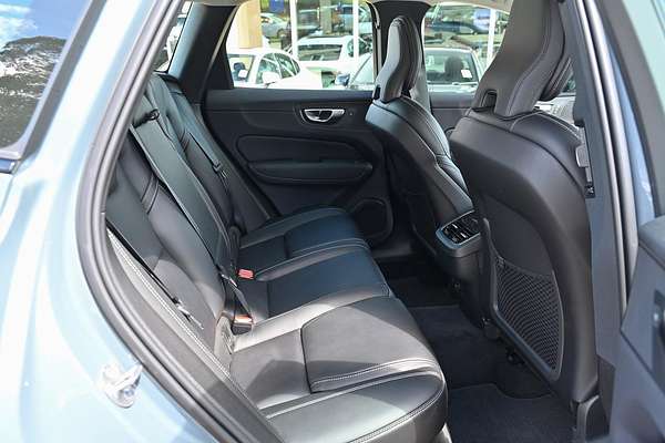 2023 Volvo XC60 Ultimate B6 Dark