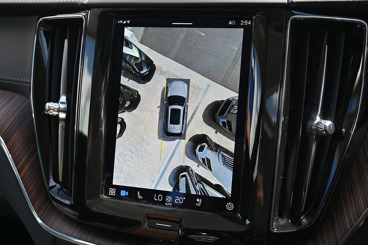 2023 Volvo XC60 Ultimate B6 Dark