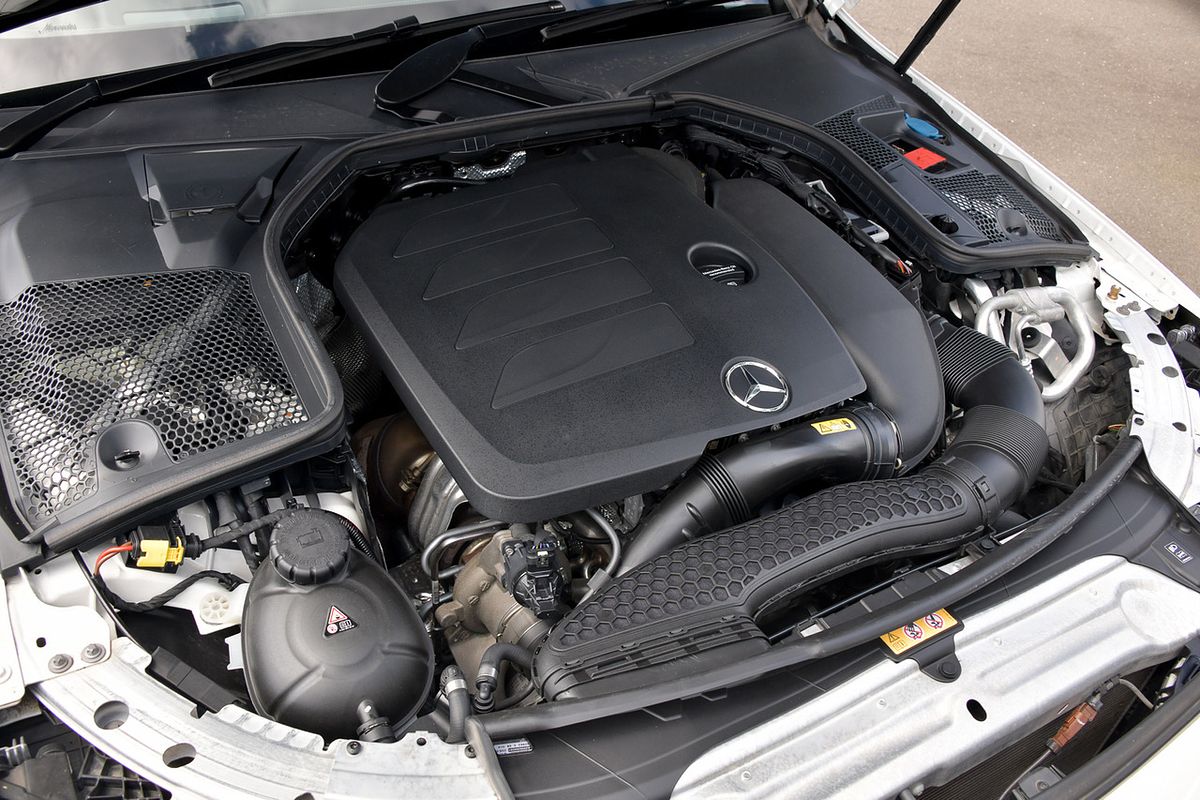 2019 Mercedes-Benz C-Class C300 C205