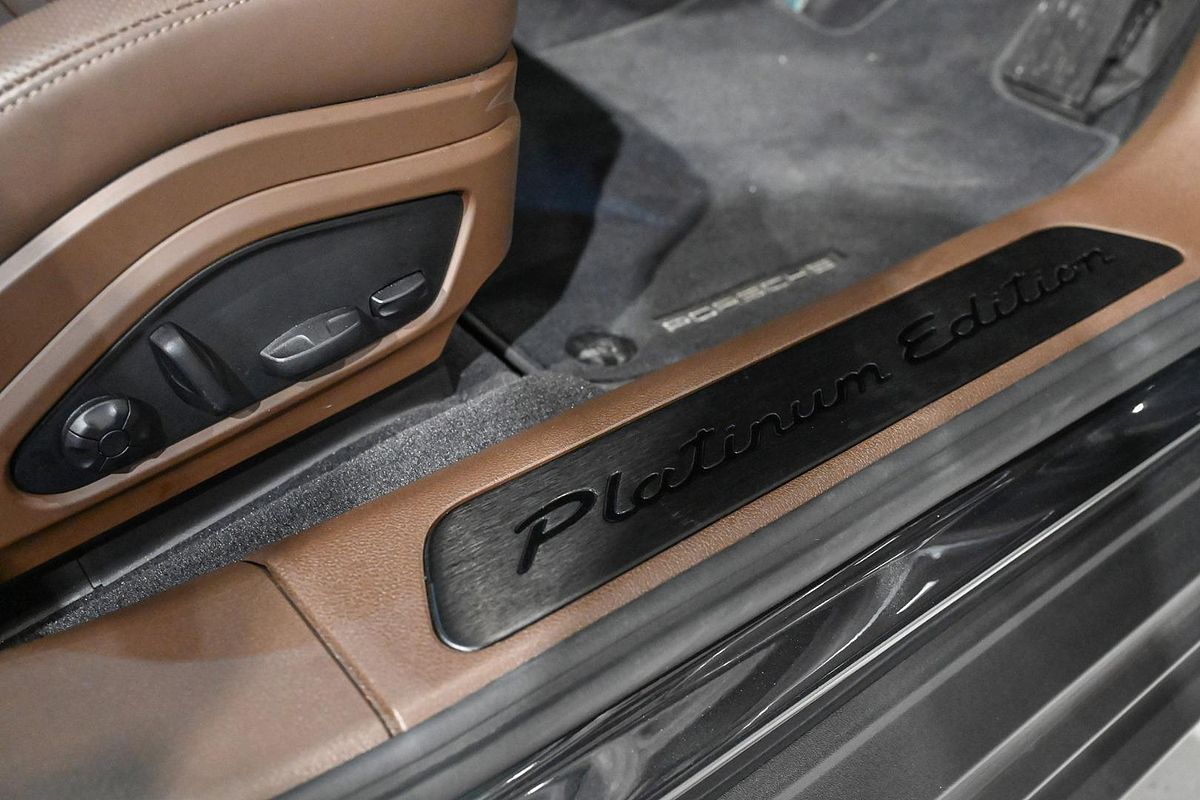 2023 Porsche Panamera Platinum Edition 971