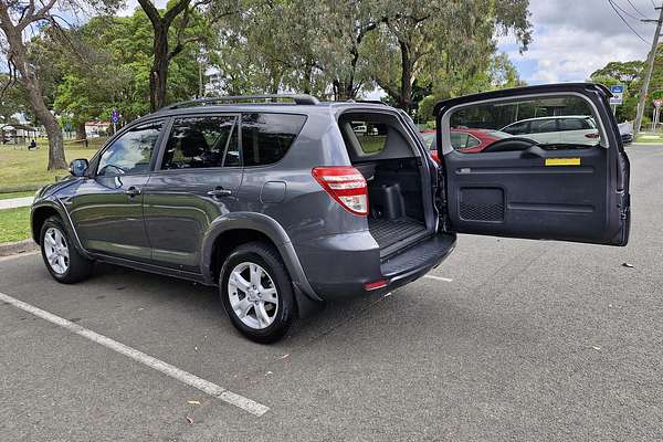 2011 Toyota RAV4 Cruiser ACA33R