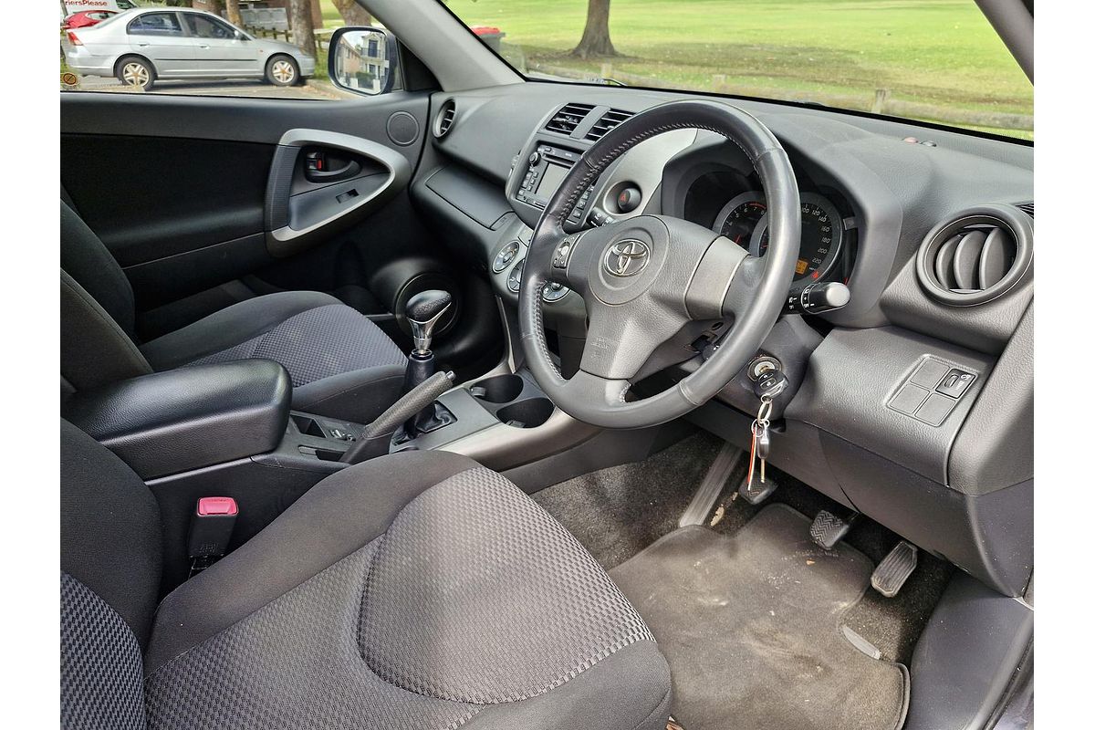 2011 Toyota RAV4 Cruiser ACA33R