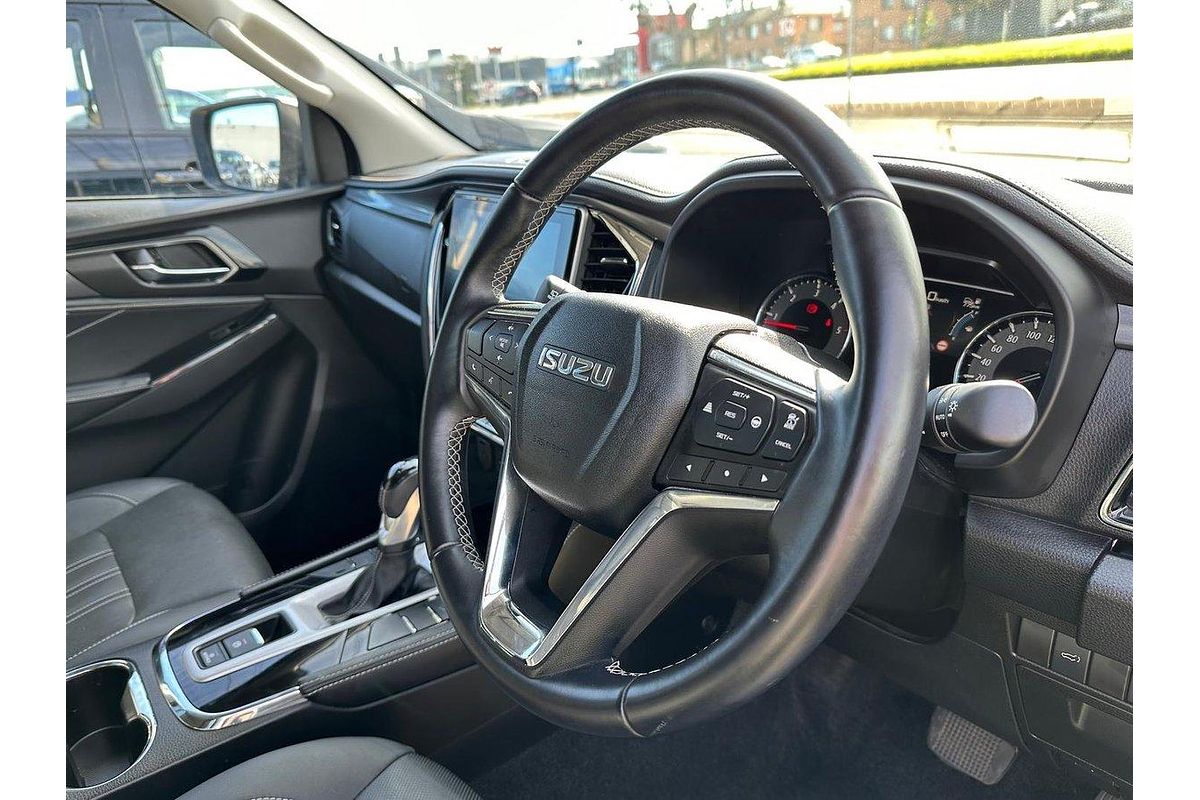2023 Isuzu MU-X LS-T