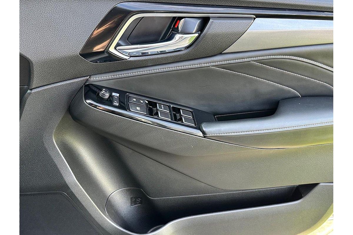 2023 Isuzu MU-X LS-T