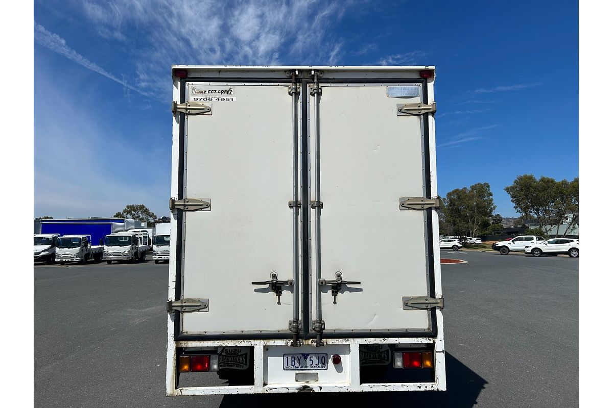 2014 Isuzu N Series NPR 250/300 Premium 4x2 MWB