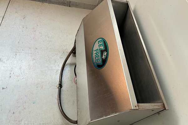 2014 Isuzu N Series NPR 250/300 Premium 4x2 MWB