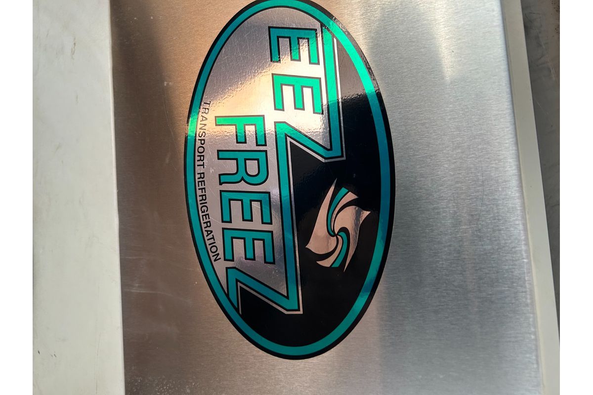 2014 Isuzu N Series NPR 250/300 Premium 4x2 MWB