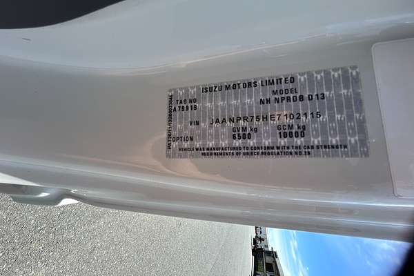 2014 Isuzu N Series NPR 250/300 Premium 4x2 MWB