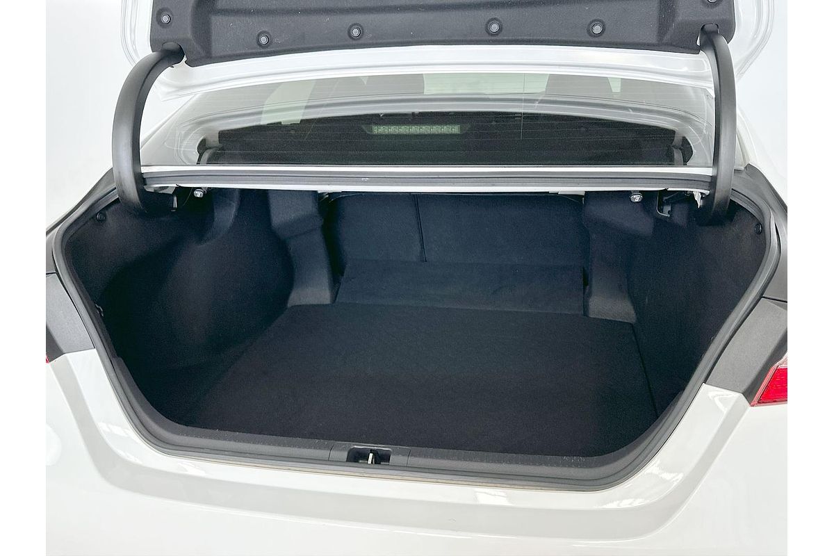 2018 Toyota Camry Ascent Sport AXVH71R