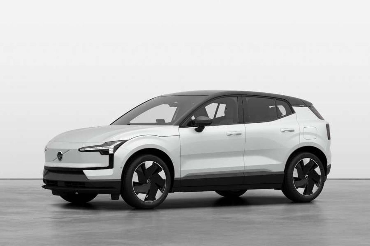 2024 Volvo EX30 Single Motor Extended Range Ultra