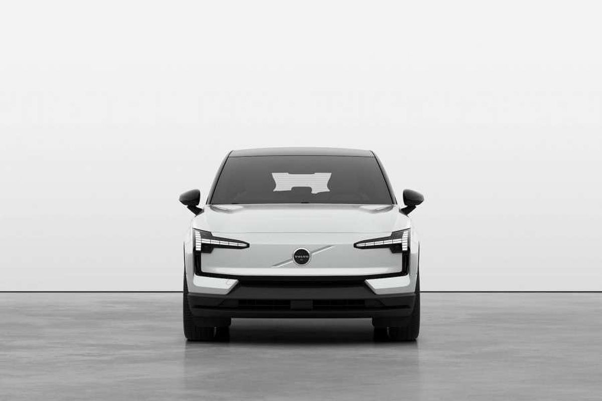 2024 Volvo EX30 Single Motor Extended Range Ultra