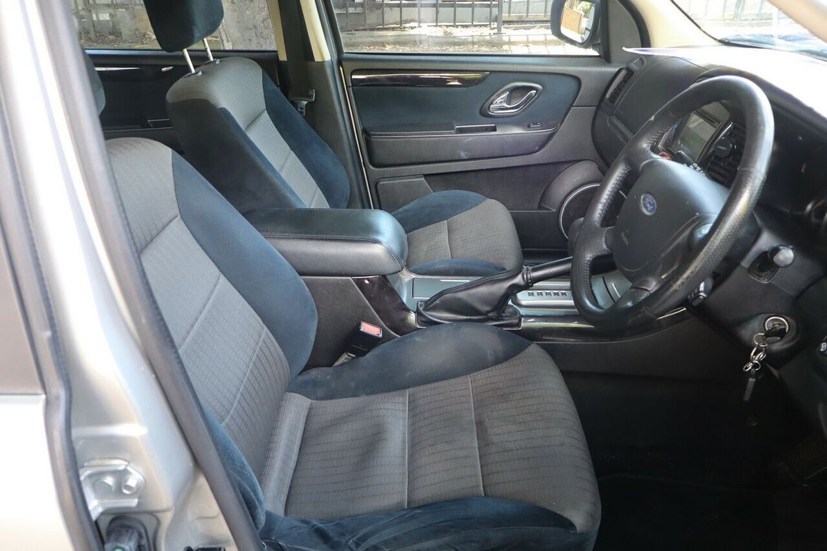 2010 Ford Escape ZD