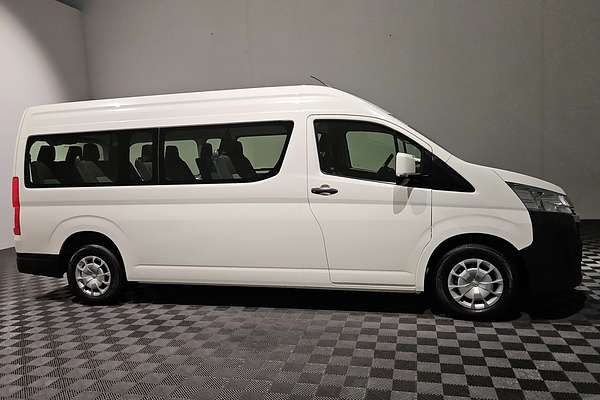 2021 Toyota Hiace Commuter GDH322R