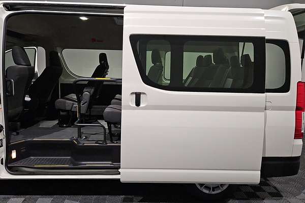 2021 Toyota Hiace Commuter GDH322R