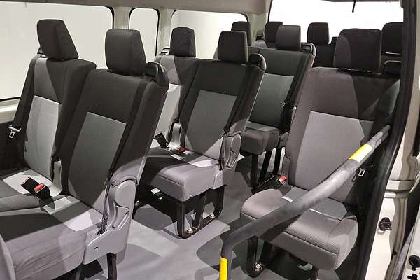 2021 Toyota Hiace Commuter GDH322R