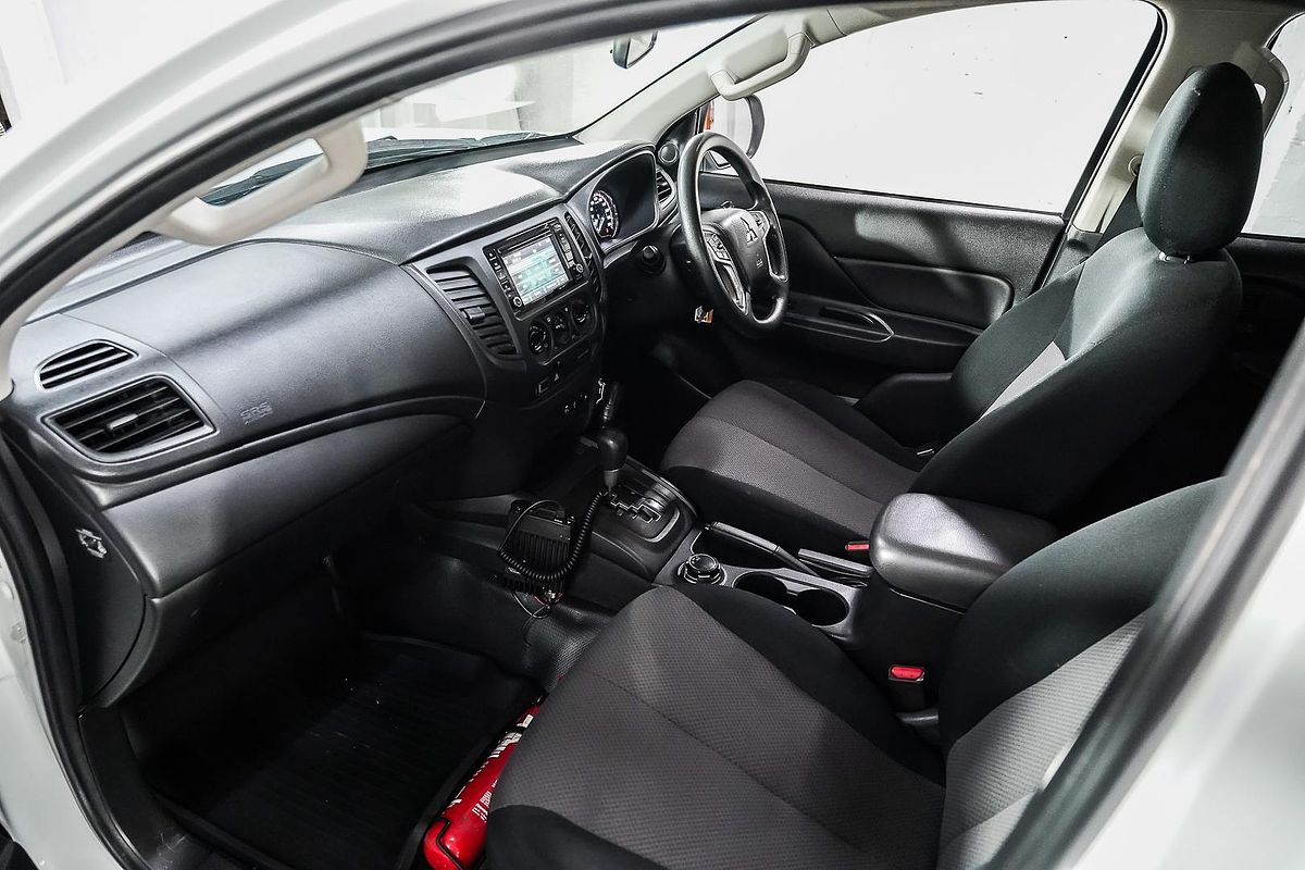 2020 Mitsubishi Triton GLX MR 4X4