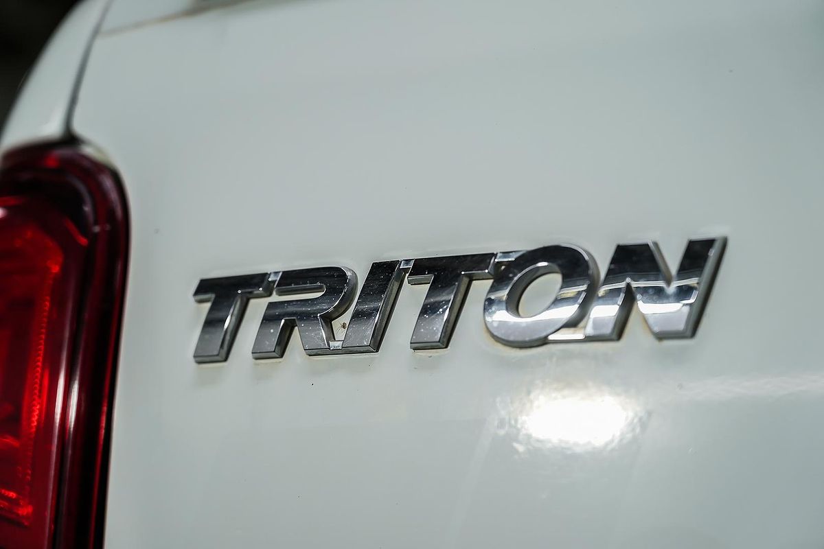 2020 Mitsubishi Triton GLX MR 4X4