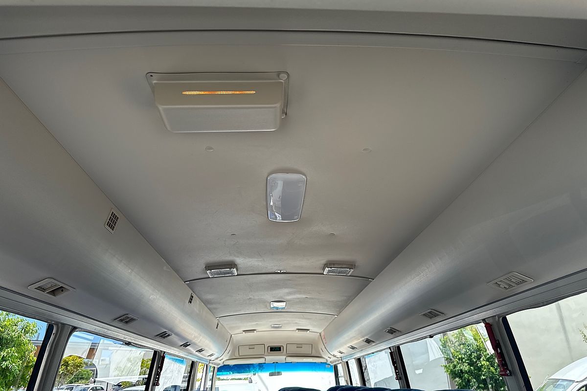 2018 Mitsubishi ROSA DELUXE BE600