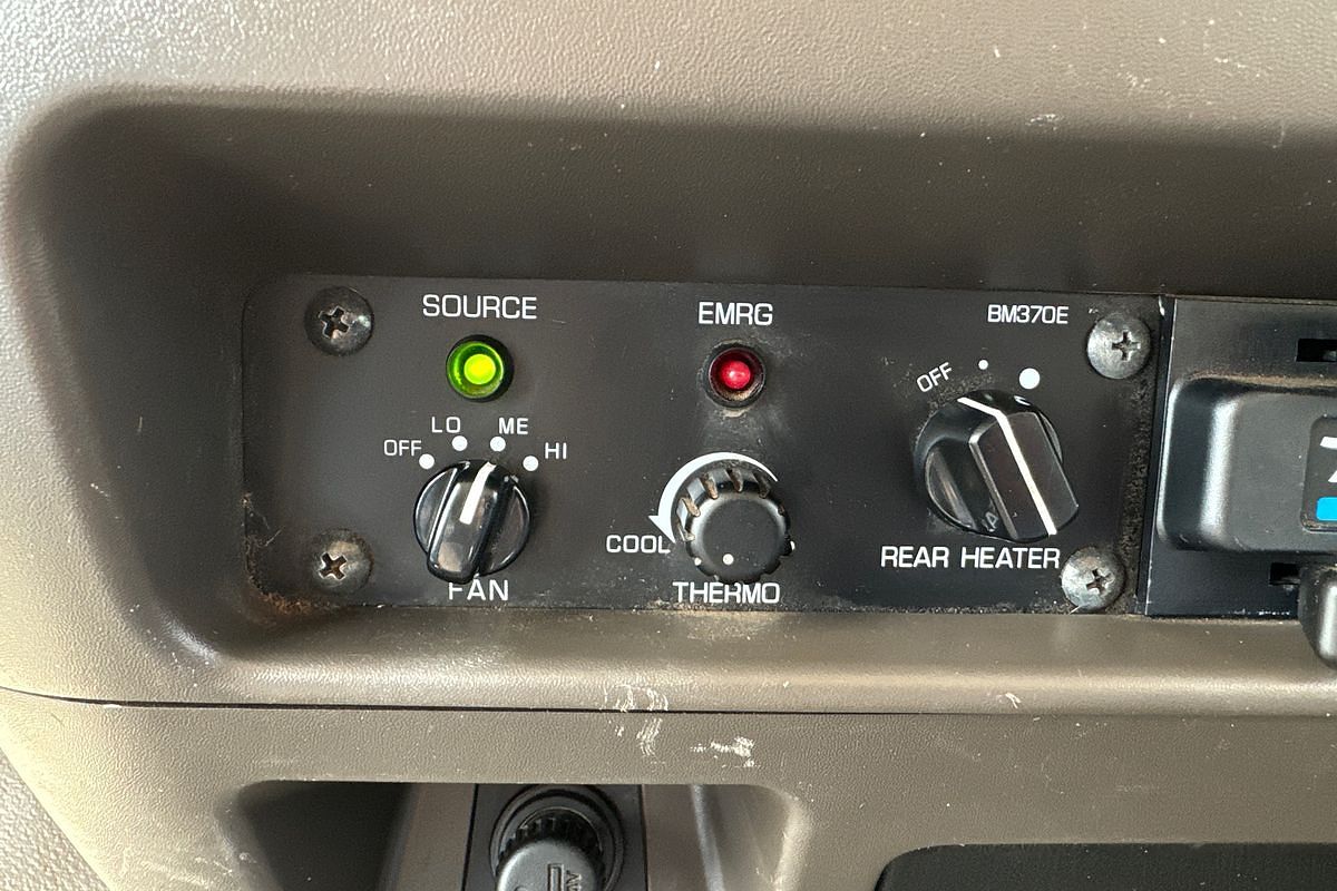 2018 Mitsubishi ROSA DELUXE BE600