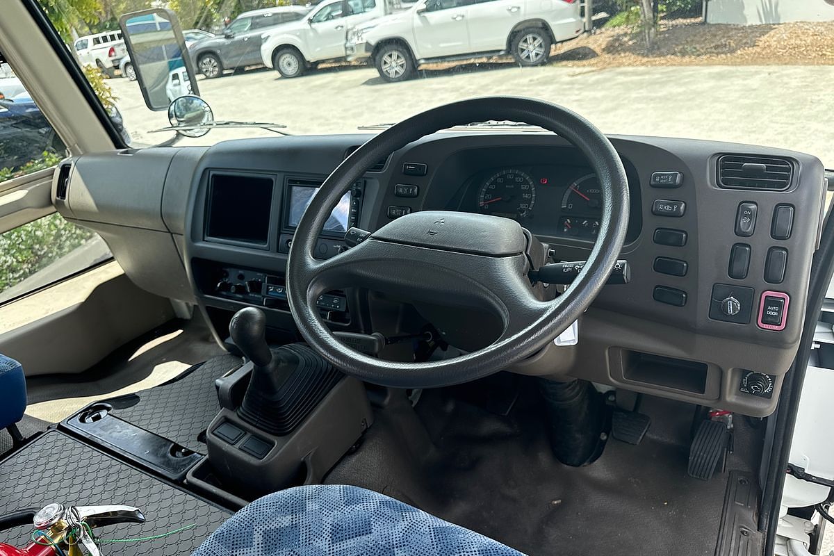 2018 Mitsubishi ROSA DELUXE BE600