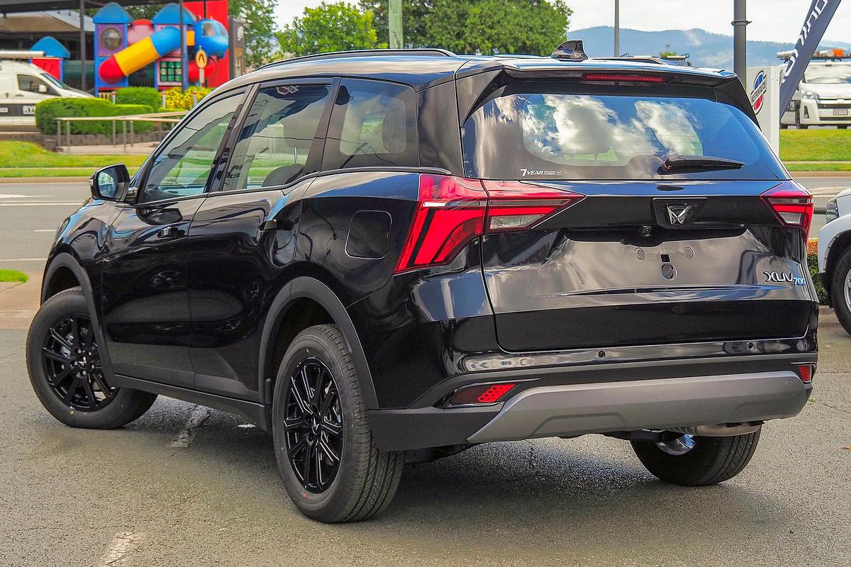 2024 Mahindra XUV700 AX7L Black Edition