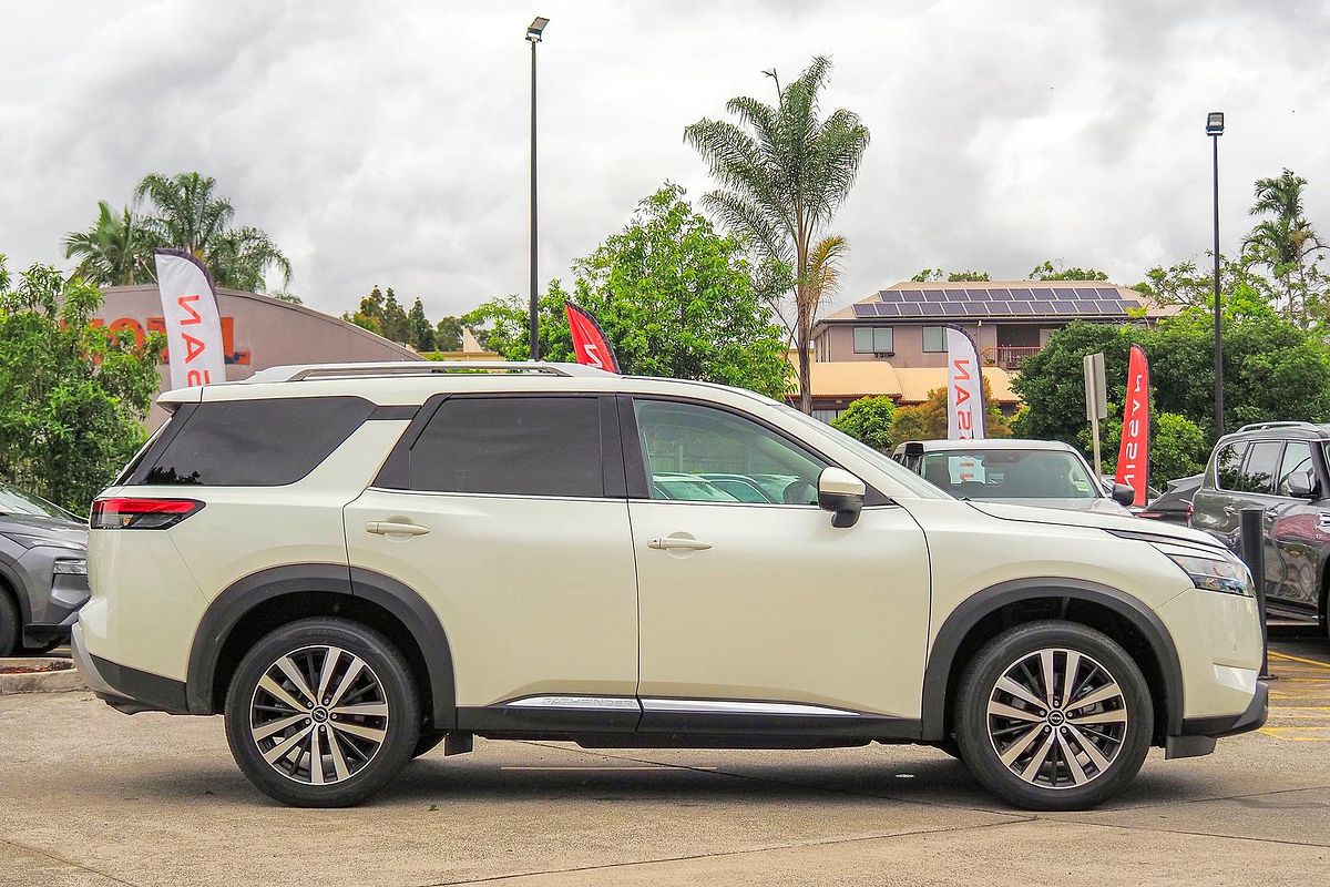 2023 Nissan Pathfinder Ti-L R53