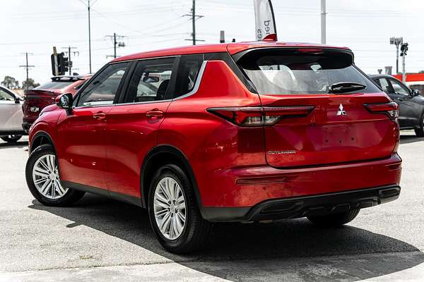 2022 Mitsubishi Outlander ES ZM