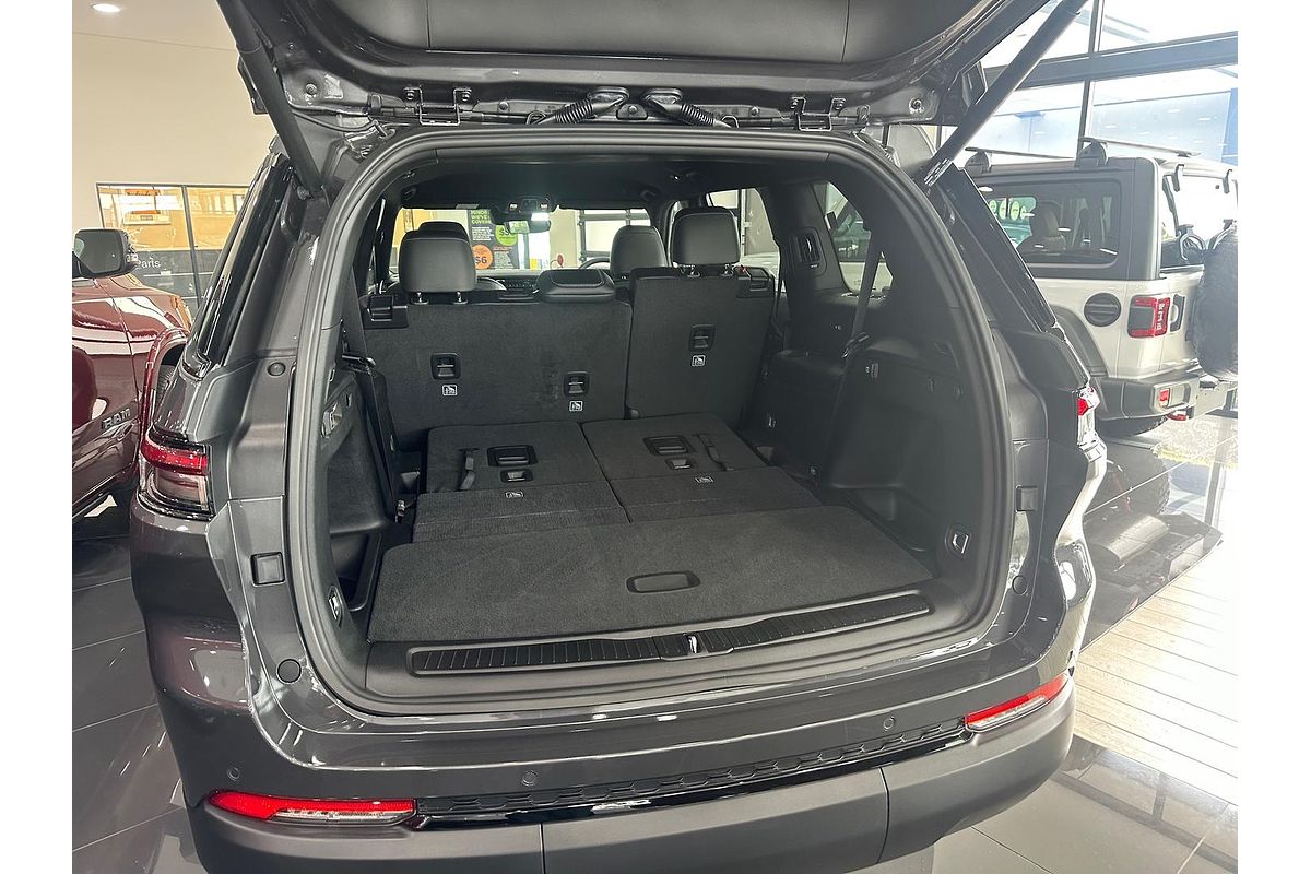 2023 Jeep Grand Cherokee Night Eagle WL