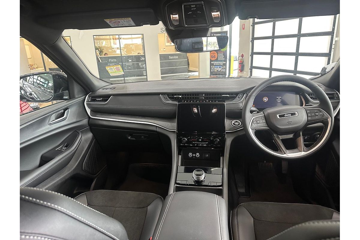 2023 Jeep Grand Cherokee Night Eagle WL